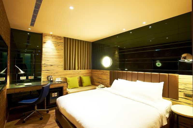 Royal Group Hotel Bo Ai Branch Kaohsiung Exterior foto